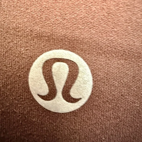 Lululemon Define Jacket in Luon fabric and the color Espresso size 4 - Picture 5 of 6